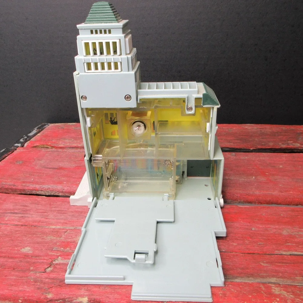 VTG 1989 Lewis Galoob Micro Machines Police Station Building Light-Up WORKS
